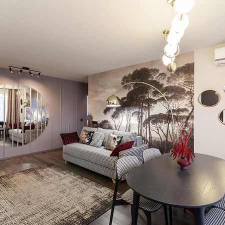 Leogrand Apartments On Svobody Avenue Львов Экстерьер фото